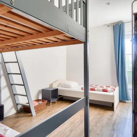 Hébergement de vacances 300m Des Plages - Maison Avec Jardin Pour 12 *